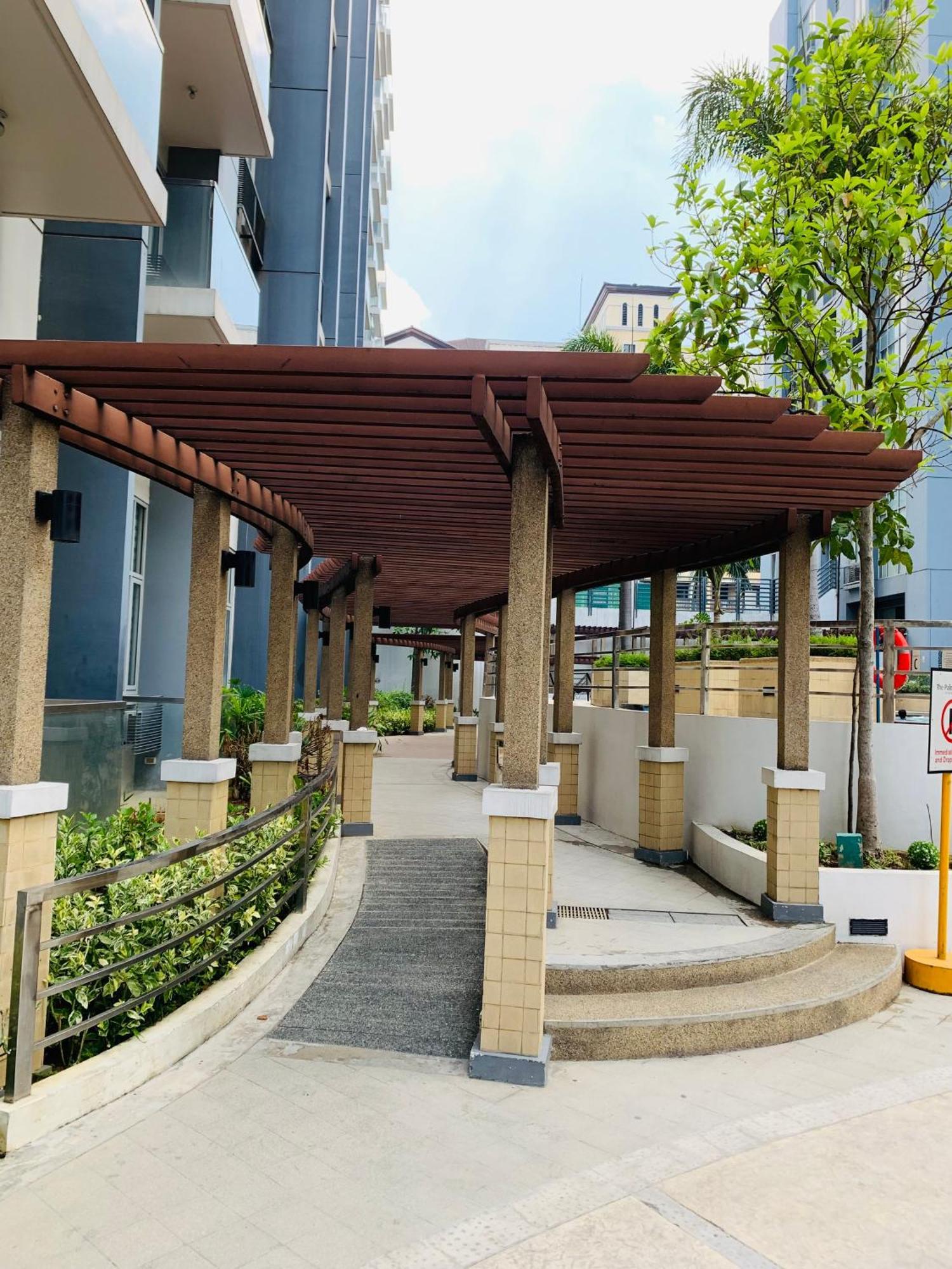One Palm Tree Villas Condominium - Studio 7Th Fl With Balcony - Across Terminal 3 Airport Pasay Luaran gambar