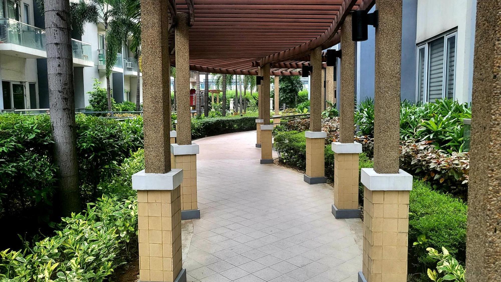 One Palm Tree Villas Condominium - Studio 7Th Fl With Balcony - Across Terminal 3 Airport Pasay Luaran gambar
